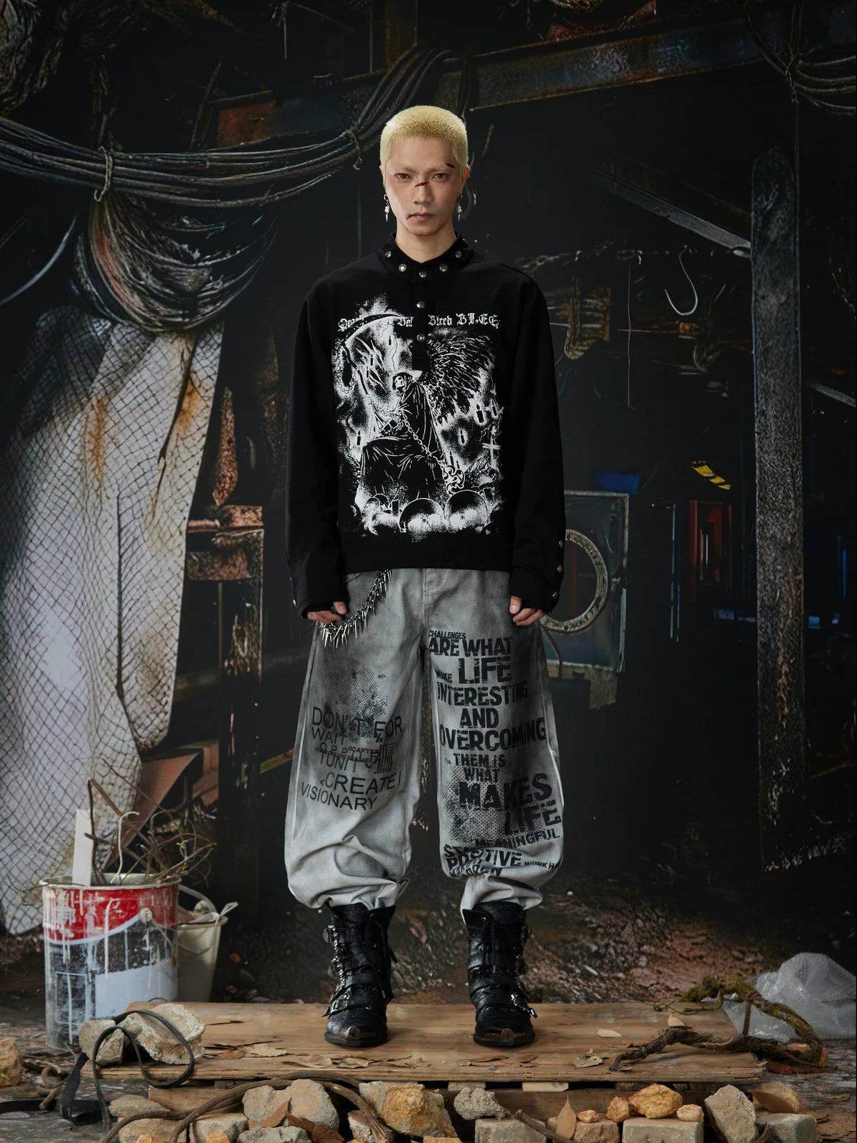 Dirty White Ashen Manifest Baggy Jeans full-body front styled look