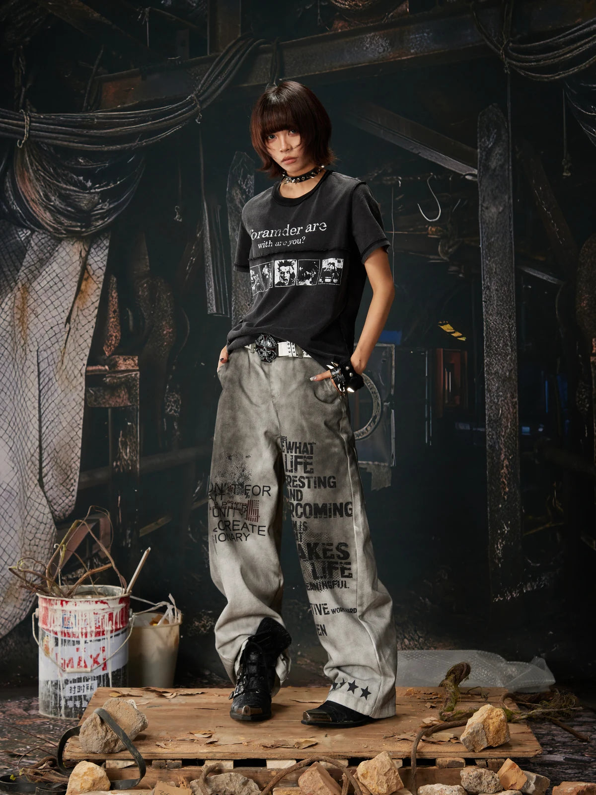 Dirty White Ashen Manifest Baggy Jeans women's three-quarter styled look